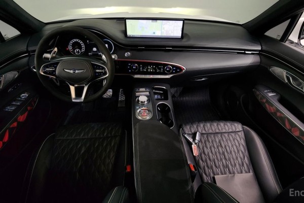 2021 Genesis GV70 с пробегом 48 284 км