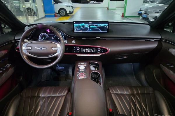 2021 Genesis GV70 с пробегом 56 353 км
