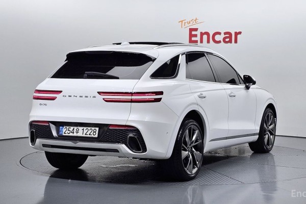 2021 Genesis GV70 с пробегом 53 940 км