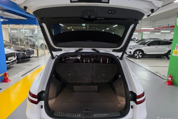 2021 Genesis GV70 с пробегом 56 353 км