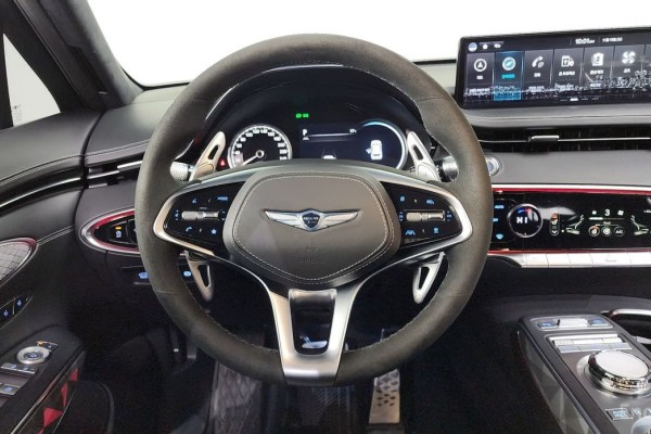 2021 Genesis GV70 с пробегом 48 284 км