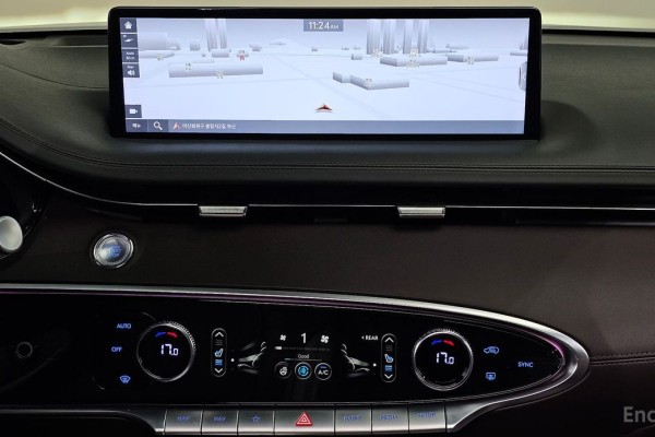 2021 Genesis GV70 с пробегом 53 940 км