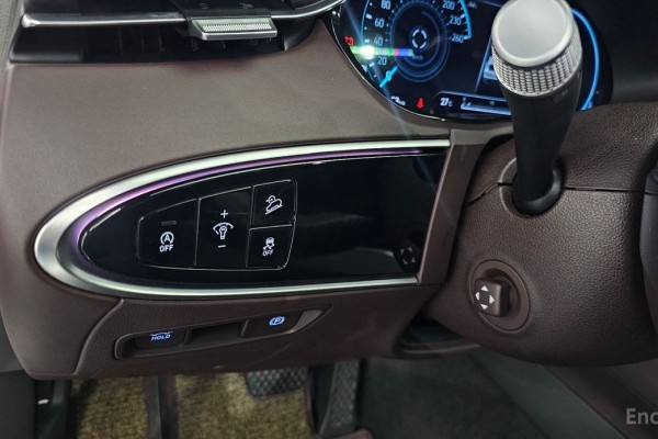 2021 Genesis GV70 с пробегом 53 940 км