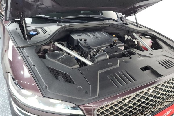 2021 Genesis GV70 с пробегом 66 284 км