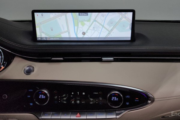 2021 Genesis GV70 с пробегом 66 284 км