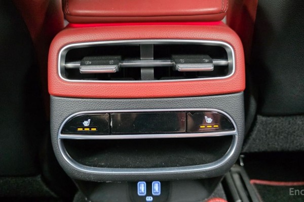 2022 Genesis GV70 с пробегом 107 268 км