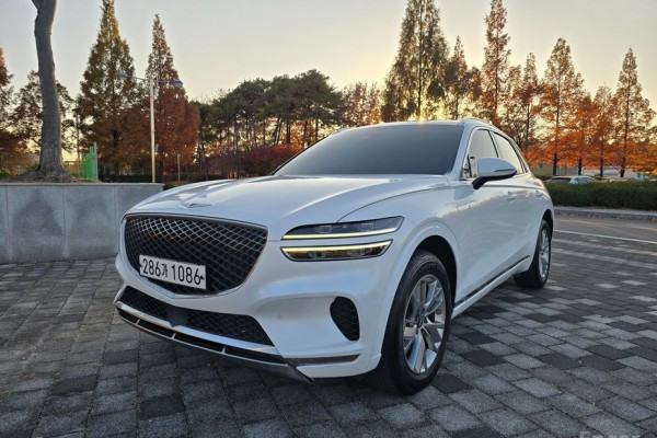 2021 Genesis GV70 с пробегом 112 528 км