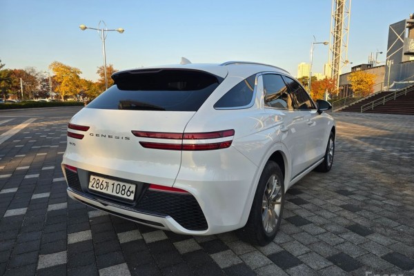 2021 Genesis GV70 с пробегом 112 528 км