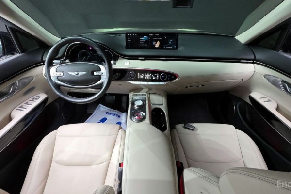 2021 Genesis GV70 с пробегом 80 815 км