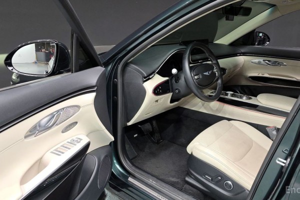 2021 Genesis GV70 с пробегом 80 815 км