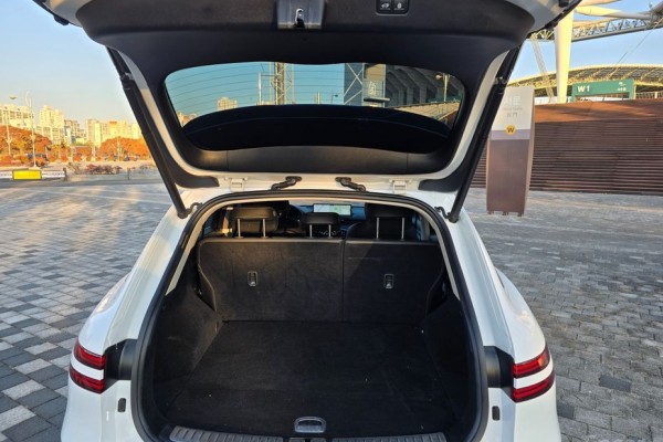 2021 Genesis GV70 с пробегом 112 528 км