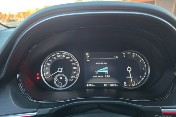 2021 Genesis GV70 с пробегом 112 528 км