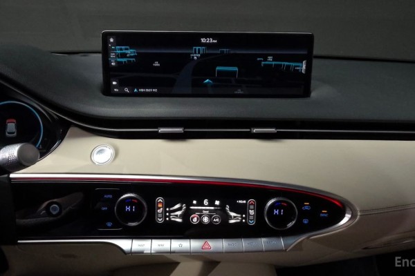 2021 Genesis GV70 с пробегом 80 815 км