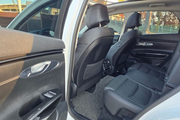 2021 Genesis GV70 с пробегом 112 528 км