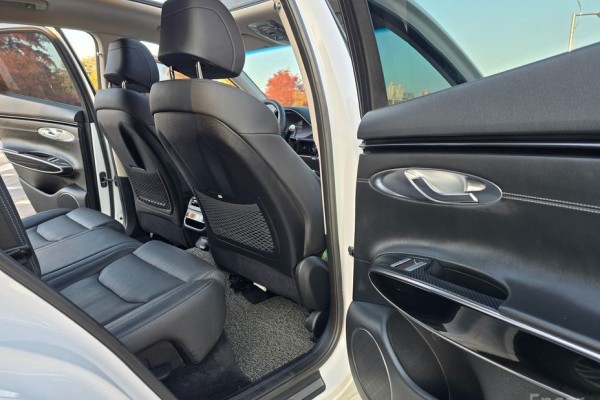 2021 Genesis GV70 с пробегом 112 528 км