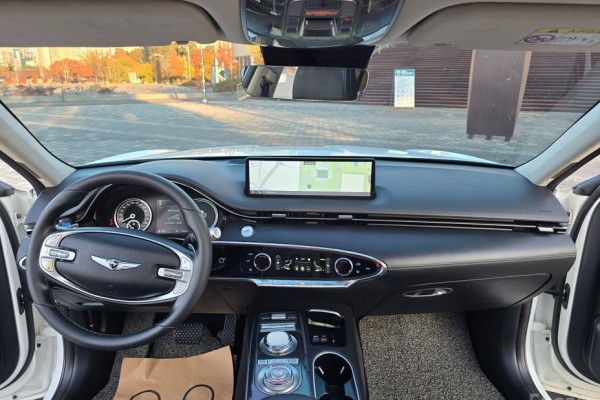2021 Genesis GV70 с пробегом 112 528 км