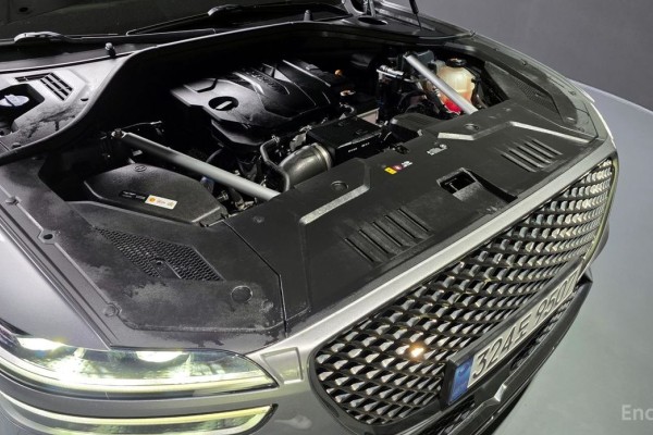 2022 Genesis GV70 с пробегом 50 123 км