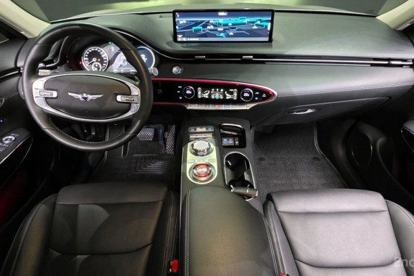 2022 Genesis GV70 с пробегом 50 123 км