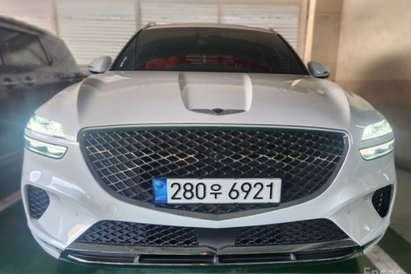 2021 Genesis GV70 с пробегом 54 301 км