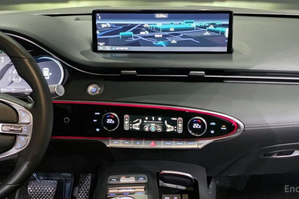 2022 Genesis GV70 с пробегом 50 123 км