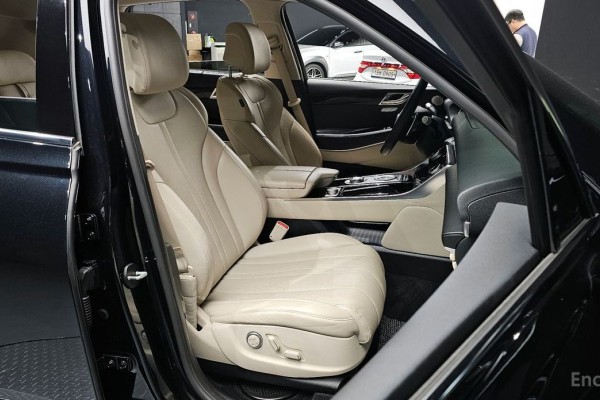 2021 Genesis GV80 с пробегом 75 416 км