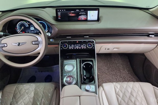 2021 Genesis GV80 с пробегом 129 400 км