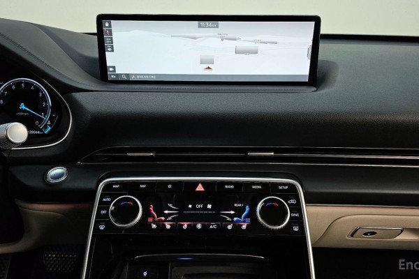 2021 Genesis GV80 с пробегом 139 044 км