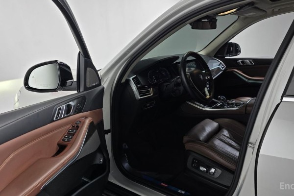 2022 BMW X5 с пробегом 52 014 км