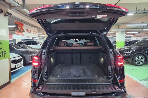 2021 BMW X5 с пробегом 59 923 км