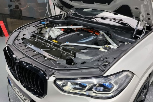 2021 BMW X5 с пробегом 98 000 км