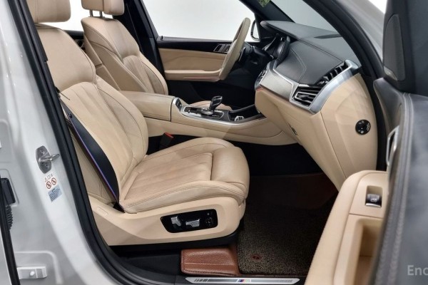 2021 BMW X5 с пробегом 98 000 км