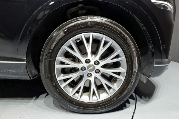 2021 Genesis GV80 с пробегом 100 357 км