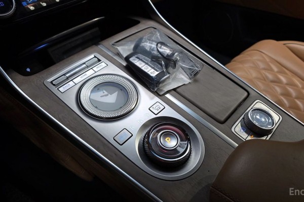 2021 Genesis GV80 с пробегом 100 357 км