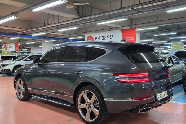 2021 Genesis GV80 с пробегом 51 000 км