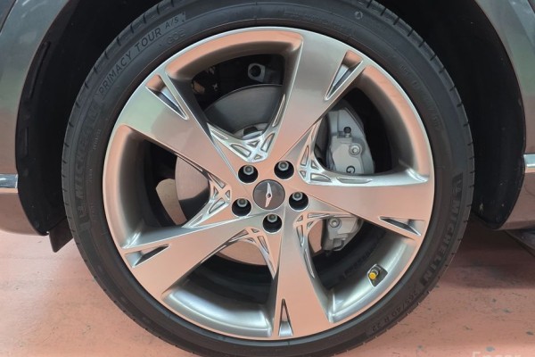 2021 Genesis GV80 с пробегом 51 000 км