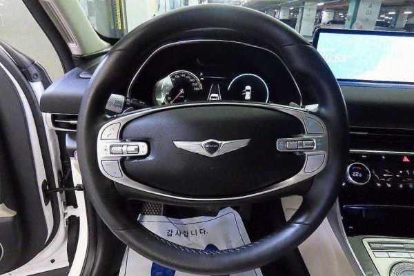 2021 Genesis GV80 с пробегом 100 000 км