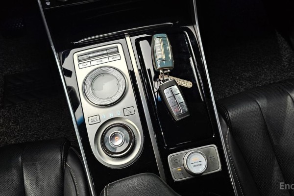 2021 Genesis GV80 с пробегом 84 634 км