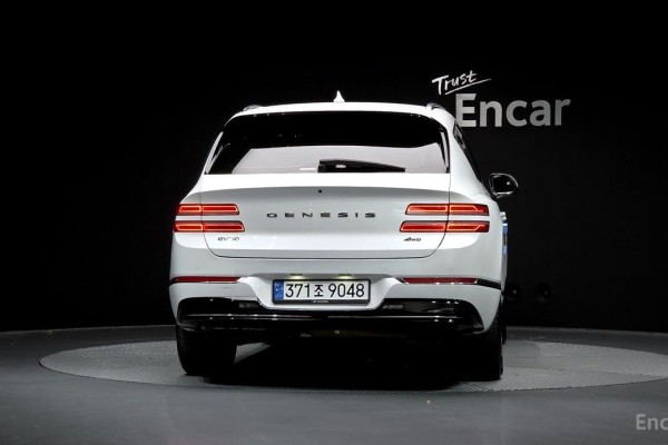 2021 Genesis GV80 с пробегом 138 968 км