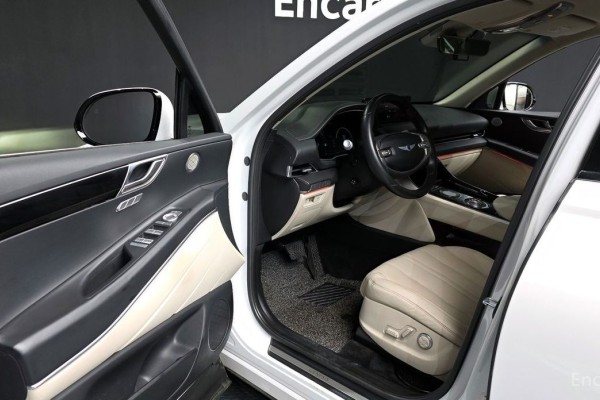 2021 Genesis GV80 с пробегом 138 968 км