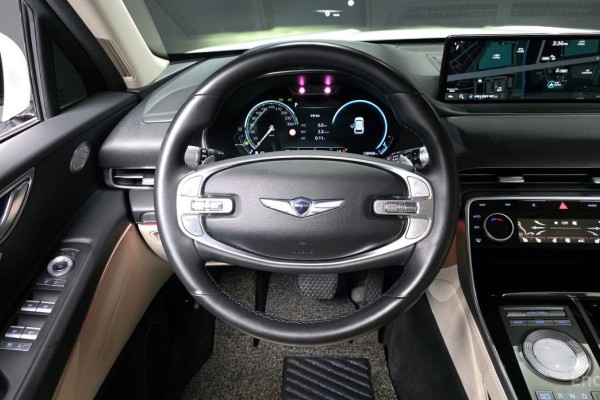 2021 Genesis GV80 с пробегом 138 968 км
