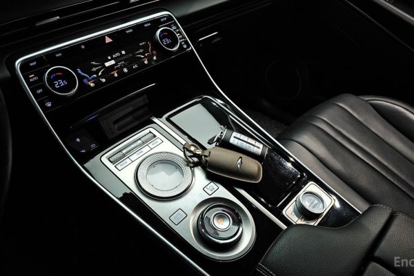 2021 Genesis GV80 с пробегом 70 726 км