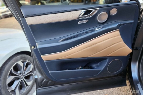 2021 Genesis GV80 с пробегом 41 494 км