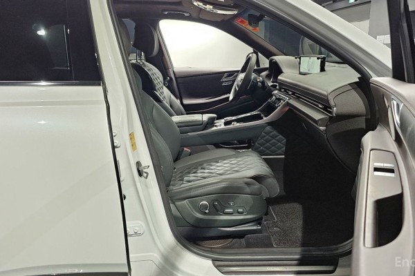 2022 Genesis GV80 с пробегом 40 304 км