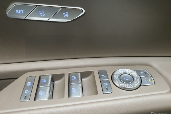 2022 Genesis GV80 с пробегом 82 817 км