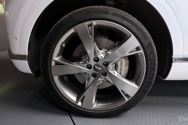 2021 Genesis GV80 с пробегом 98 680 км