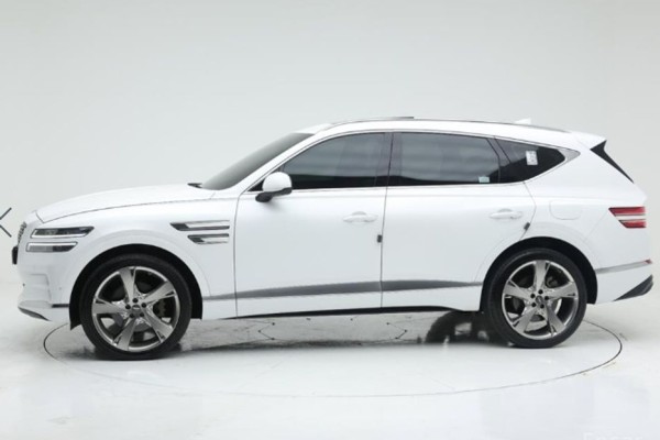 2021 Genesis GV80 с пробегом 137 328 км