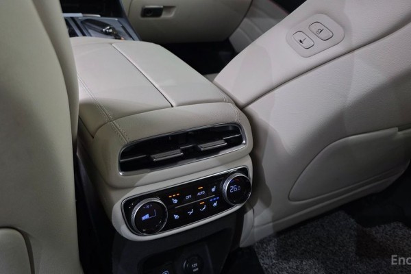 2022 Genesis GV80 с пробегом 49 431 км