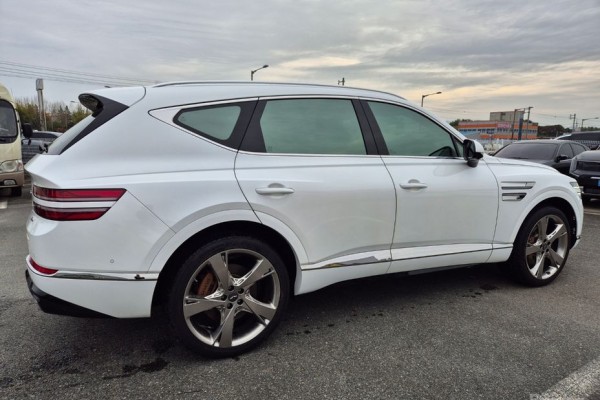 2022 Genesis GV80 с пробегом 56 665 км