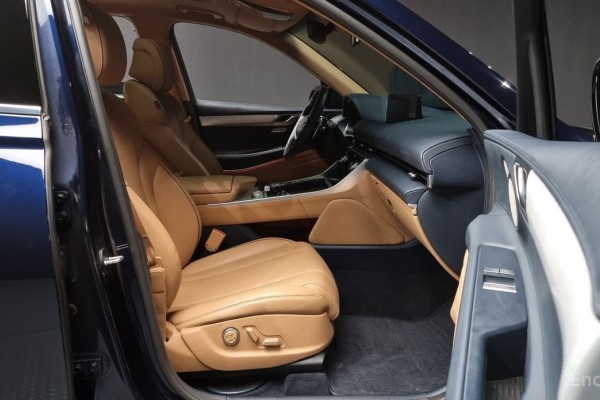 2021 Genesis GV80 с пробегом 92 884 км