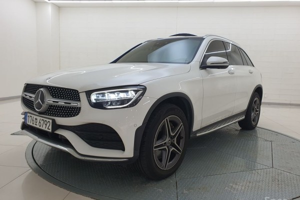 2022 Mercedes-Benz GLC с пробегом 54 897 км